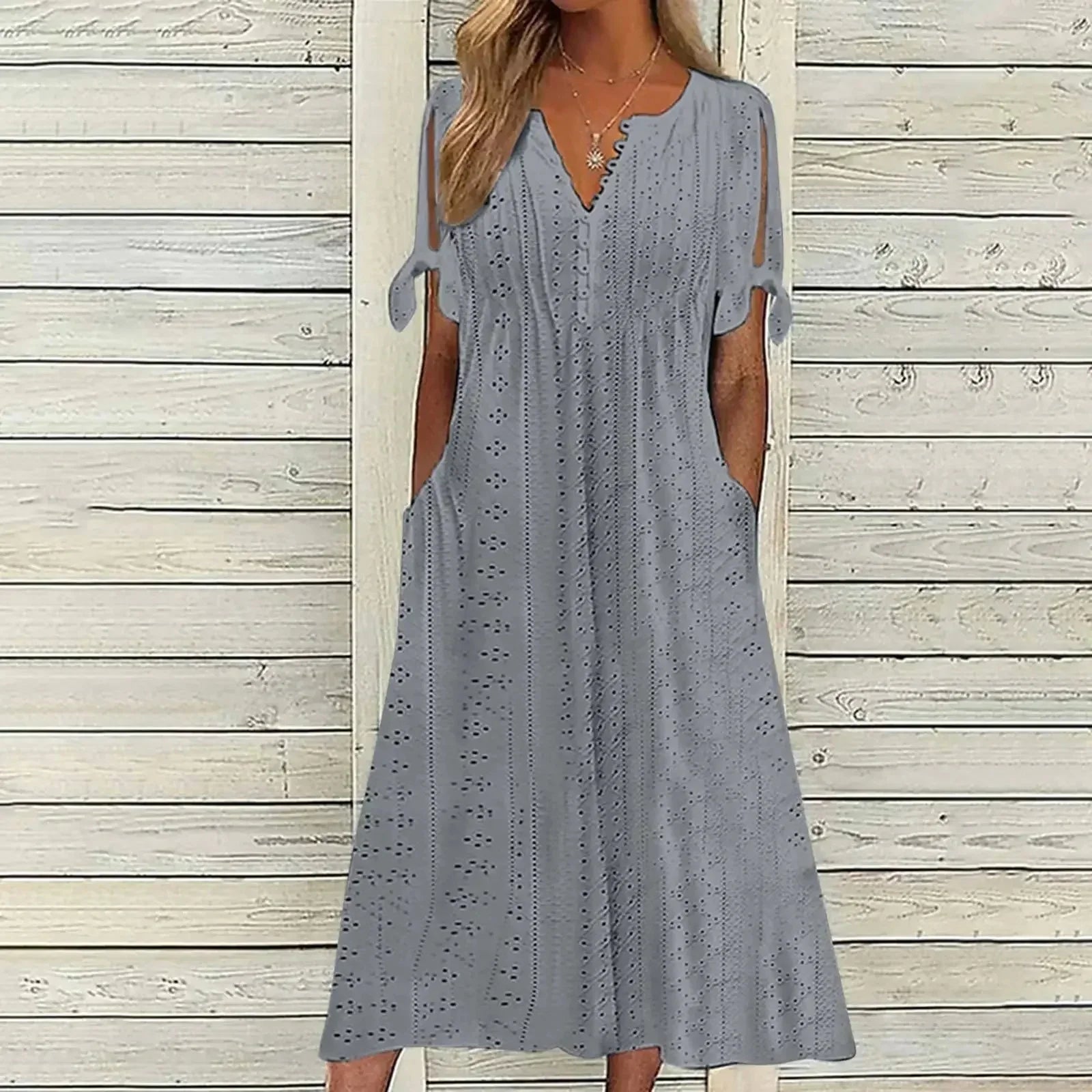 Vestido de Renda Jana - Gola em V de Manga Curta